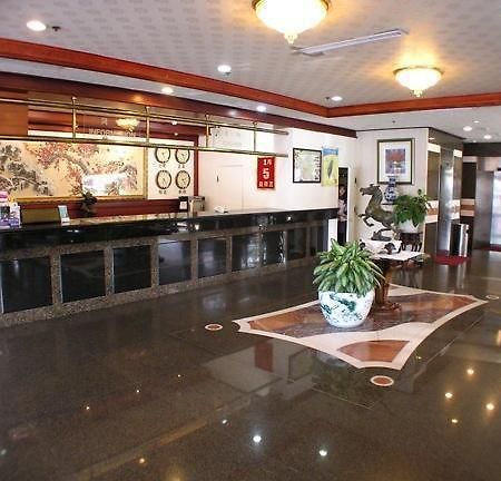 Fortune Hotel Tainan Esterno foto